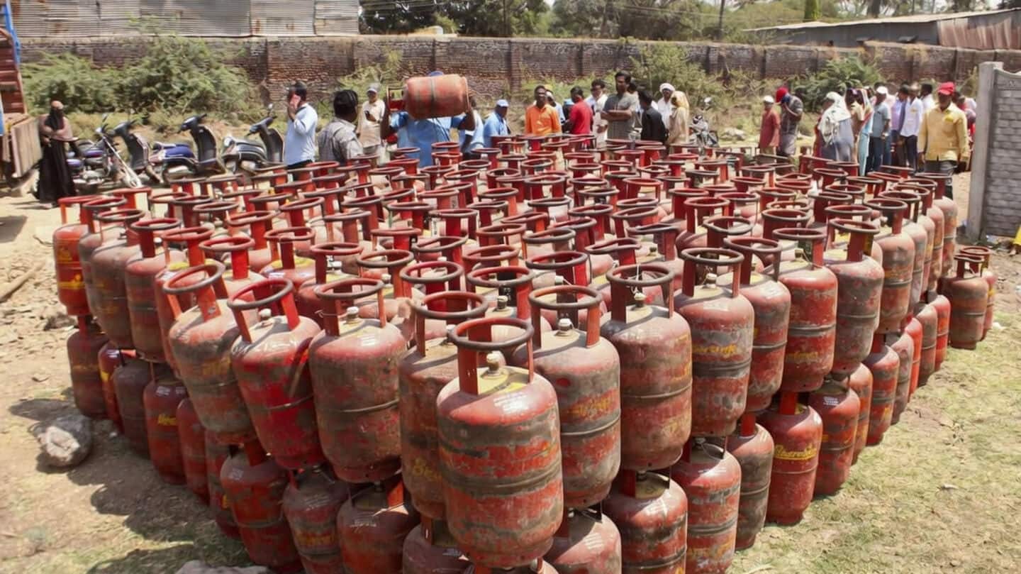 LPG crisis hits Surat's textile workers hard