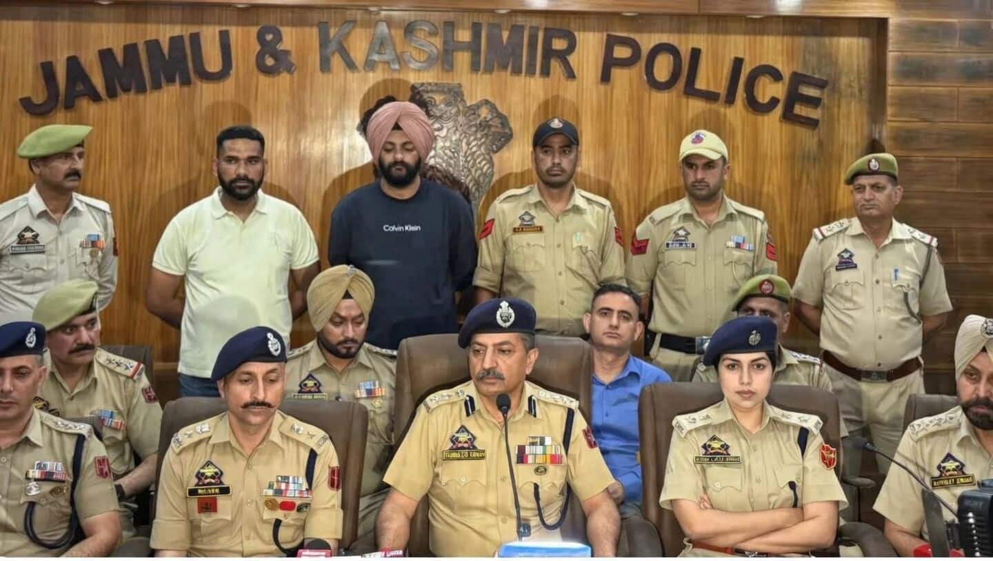 Jammu and Kashmir Police arrest Gulzar Ahmad linked to Pakistan