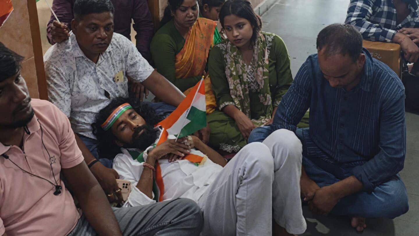 Devendra Nath Mahto in serious condition after 15-day hunger strike
