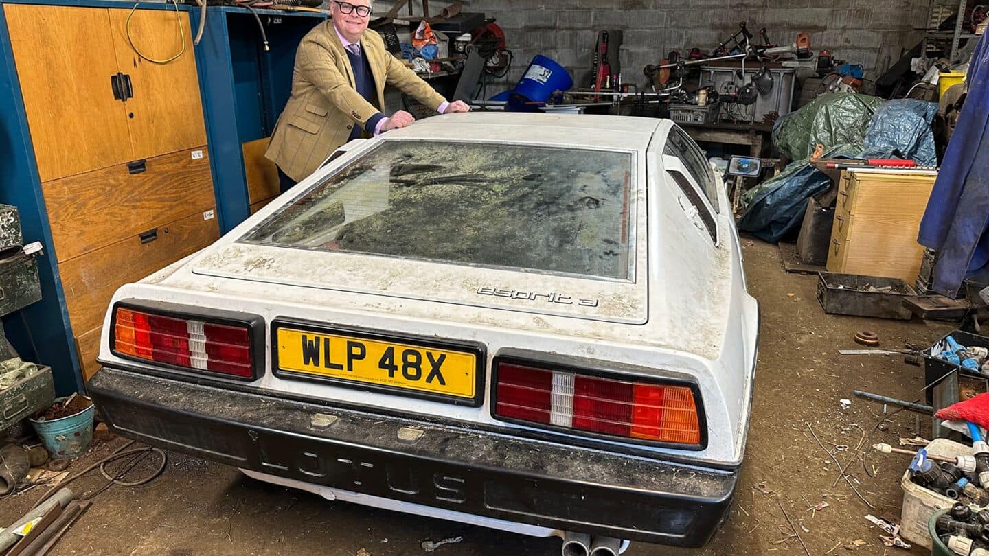 1982 Lotus Esprit Turbo from James Bond's 'The Spy Who Loved Me' heads to auction