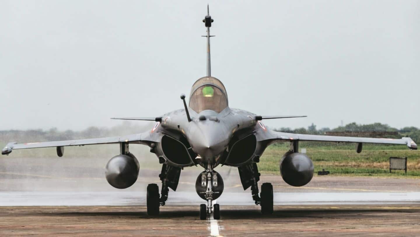 India finalizes official request to France for 114 Rafale jets