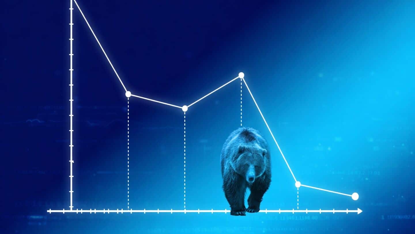 Analysis: Why are bank stocks crashing this month