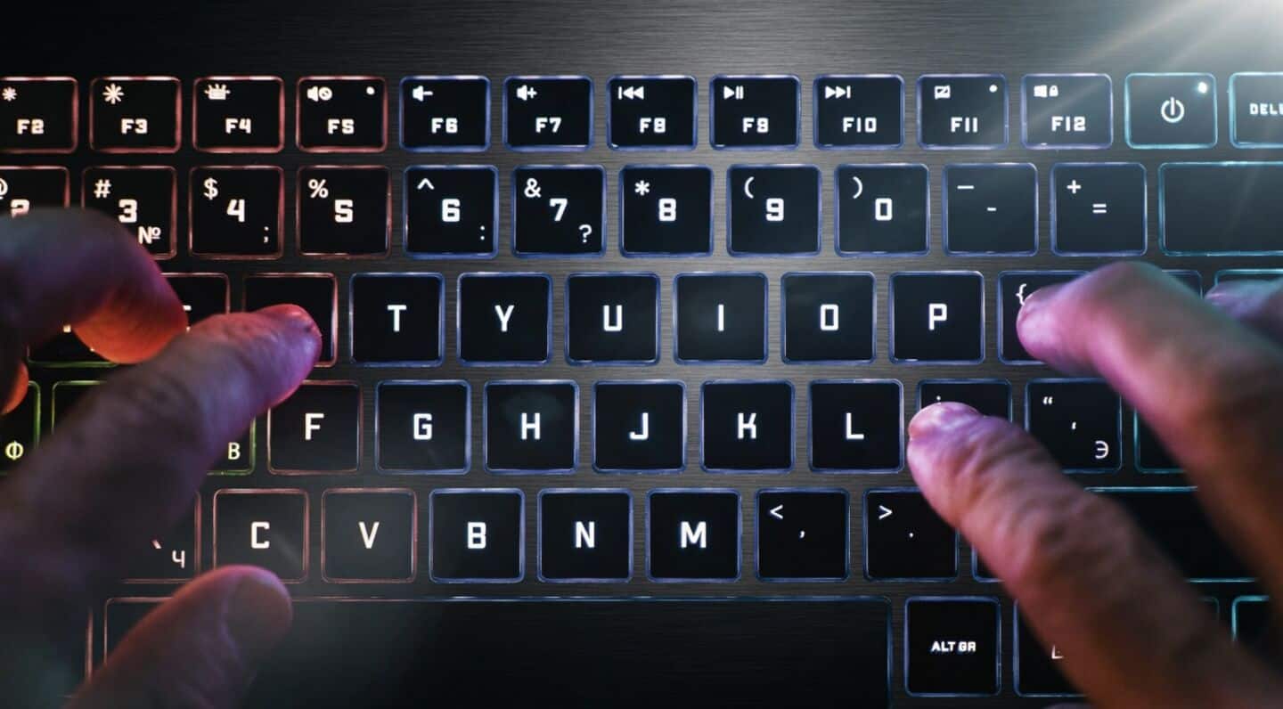 CloudZ malware steals data by targeting Microsoft Phone Link app