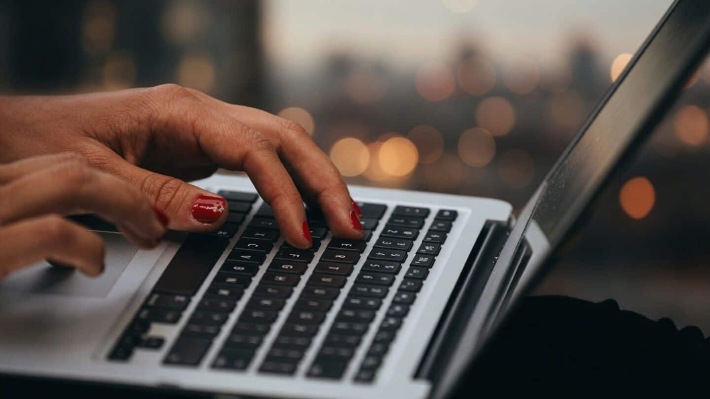 Top US 1% companies spend $7,400 per employee on AI