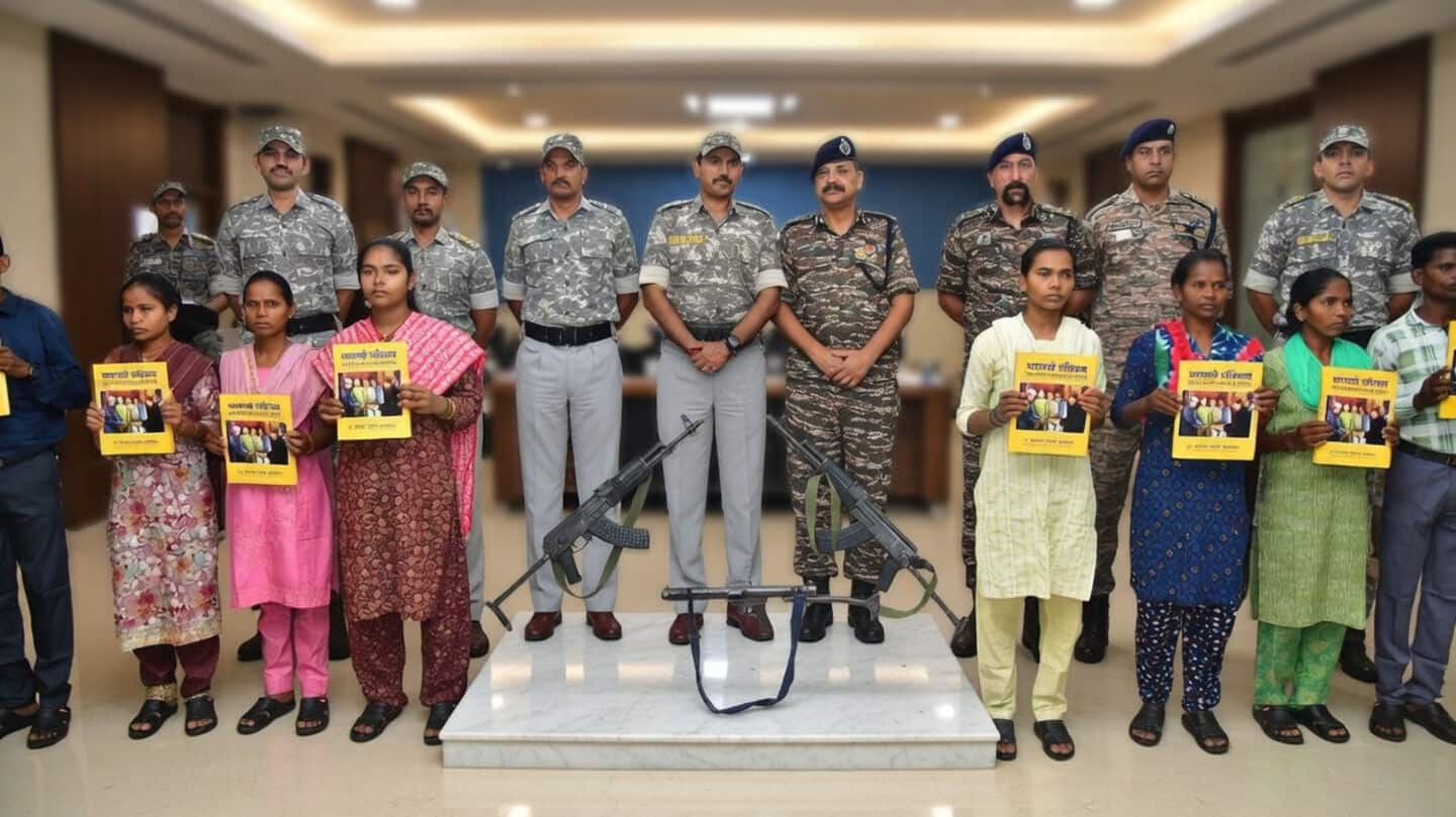 Nine Maoists from Chhattisgarh surrender at Gadchiroli before Center deadline