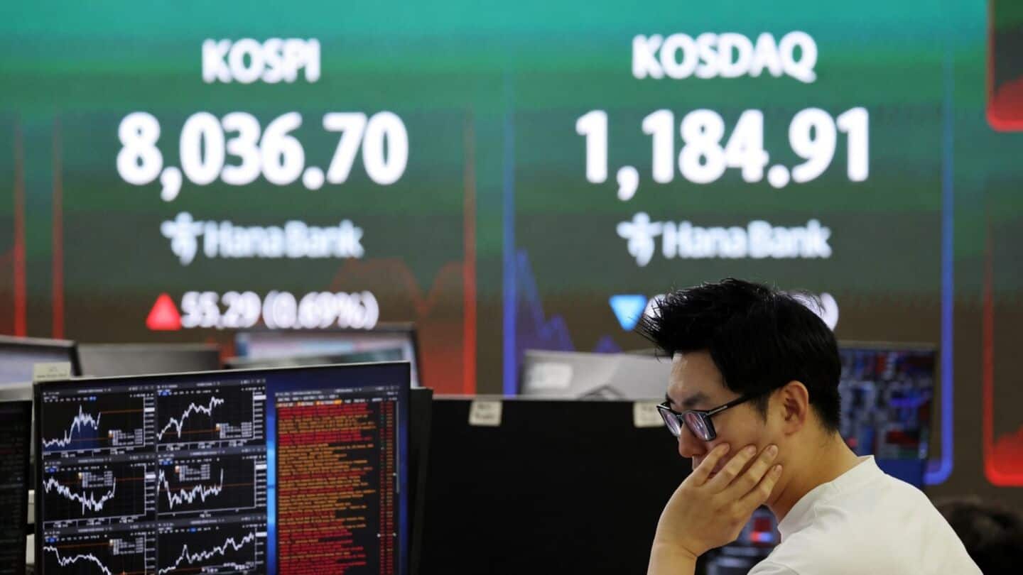 SK Hynix and Samsung Electronics lift KOSPI 1% on AI