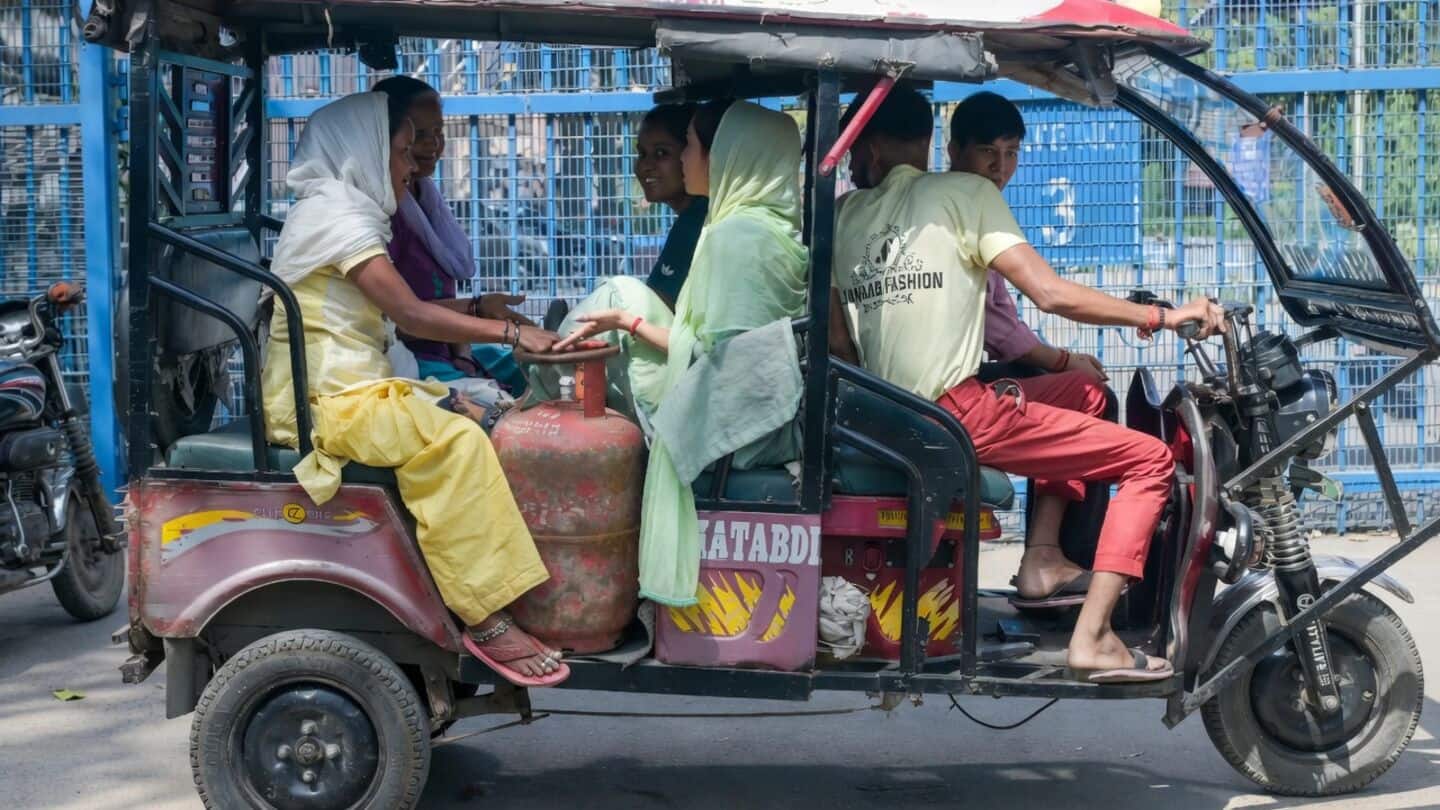 Delhi rolls out e-rickshaw safety draft capping passengers at 4