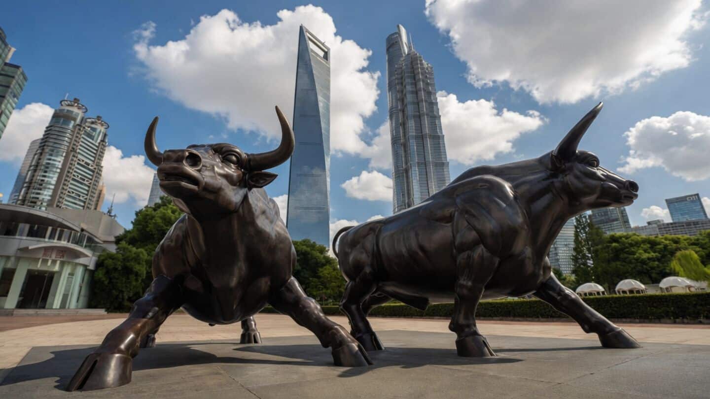 China's CSI 300 drops 2.4% to 1-year low Monday