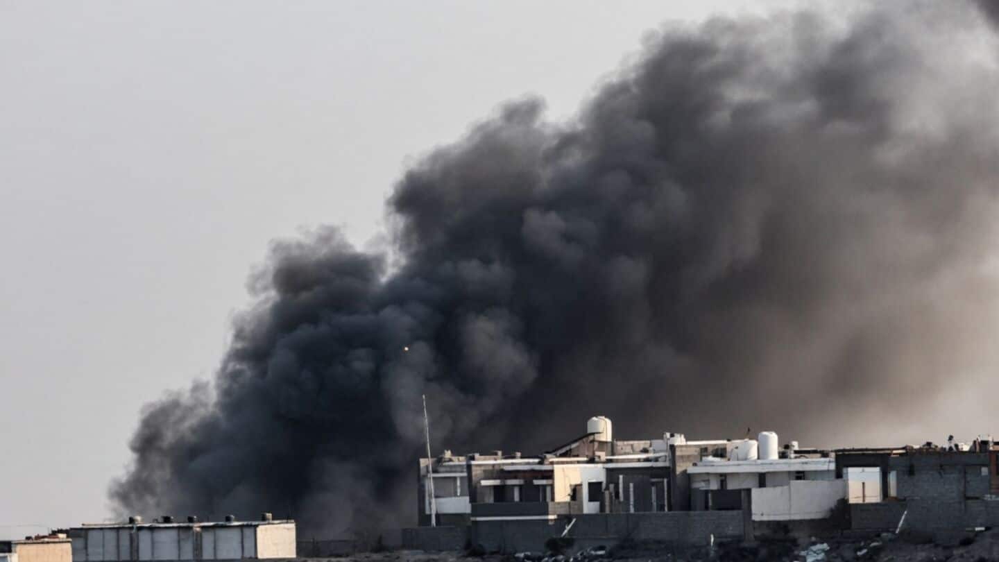 Houthi missile strike on Al-Maashiq Palace kills 5, injures 16
