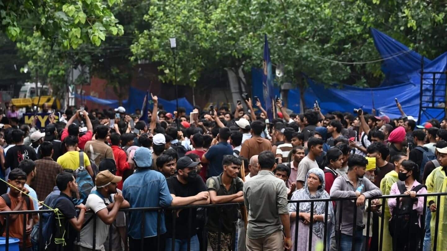 CRPF probes alleged pellet gun use at Jantar Mantar protest