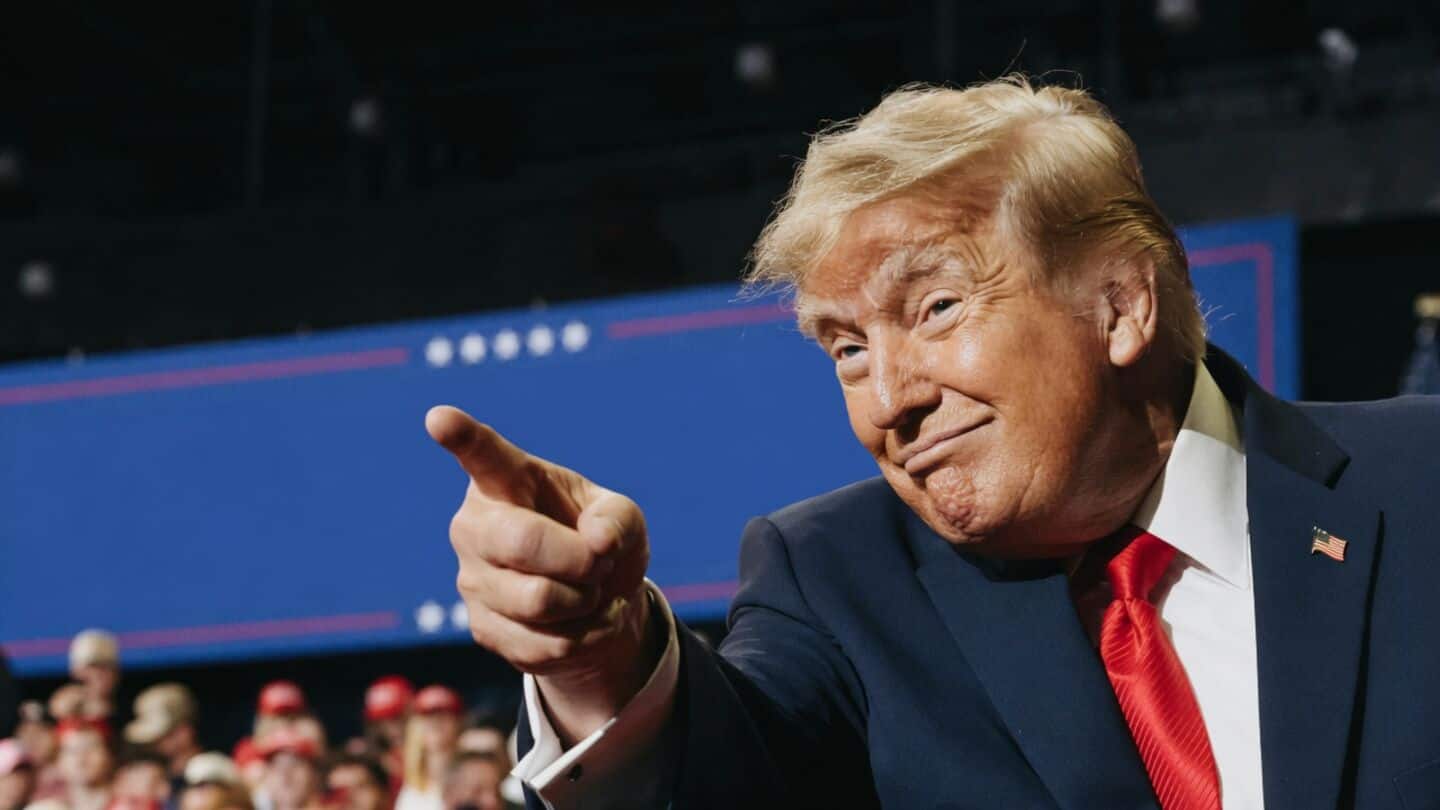 Donald Trump vows $5,000 per adult if Republicans win midterms
