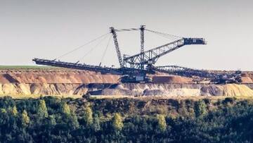 Commercial coal mining to re-open to private firms