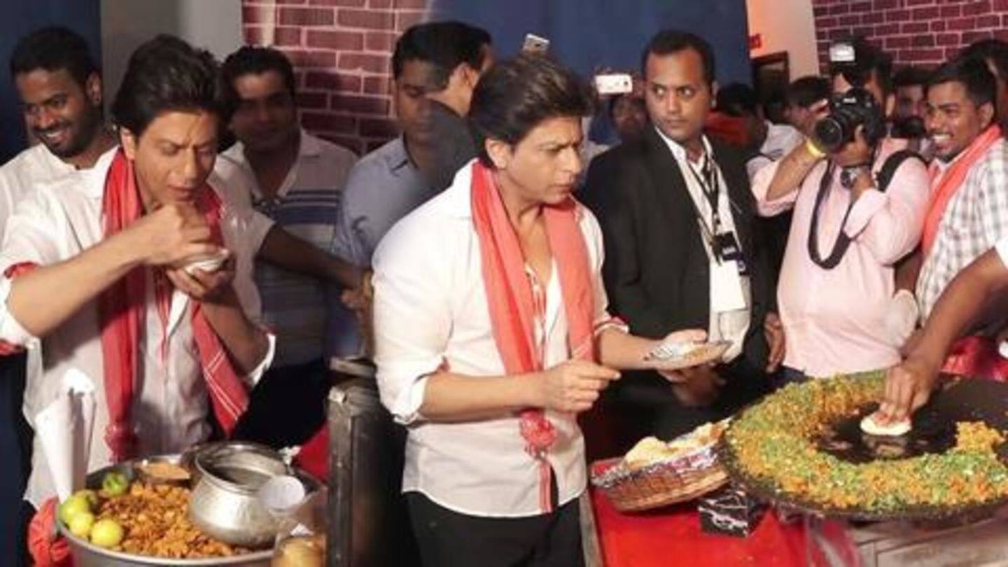 Don't disturb Shah Rukh Khan when he is munching Don't disturb Shah Rukh Khan when he is munching