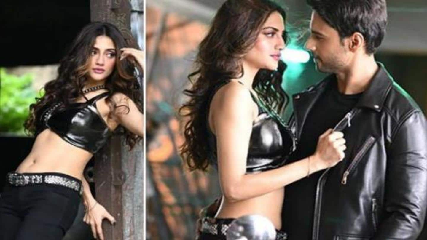 Her affair with fellow actor Yash Dasgupta further added fuel Her affair with fellow actor Yash Dasgupta further added fuel