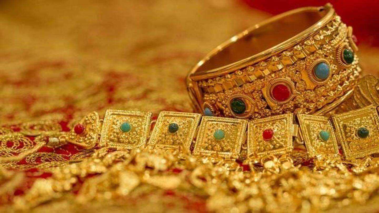 Global gold demand dips to 973 ton in Q1: WGC
