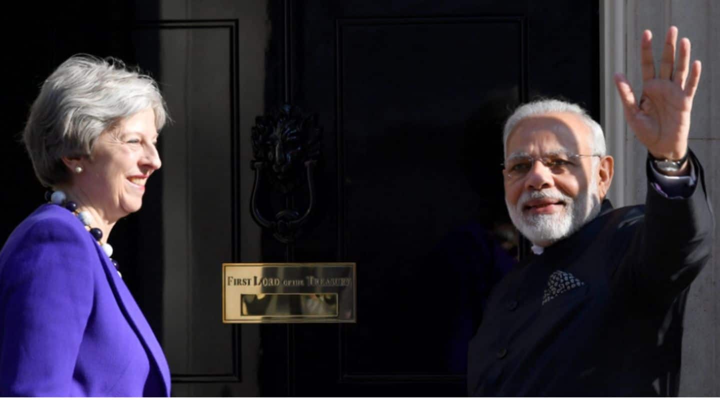 Sari-clad women with dhols welcome Prime Minister Modi in UK