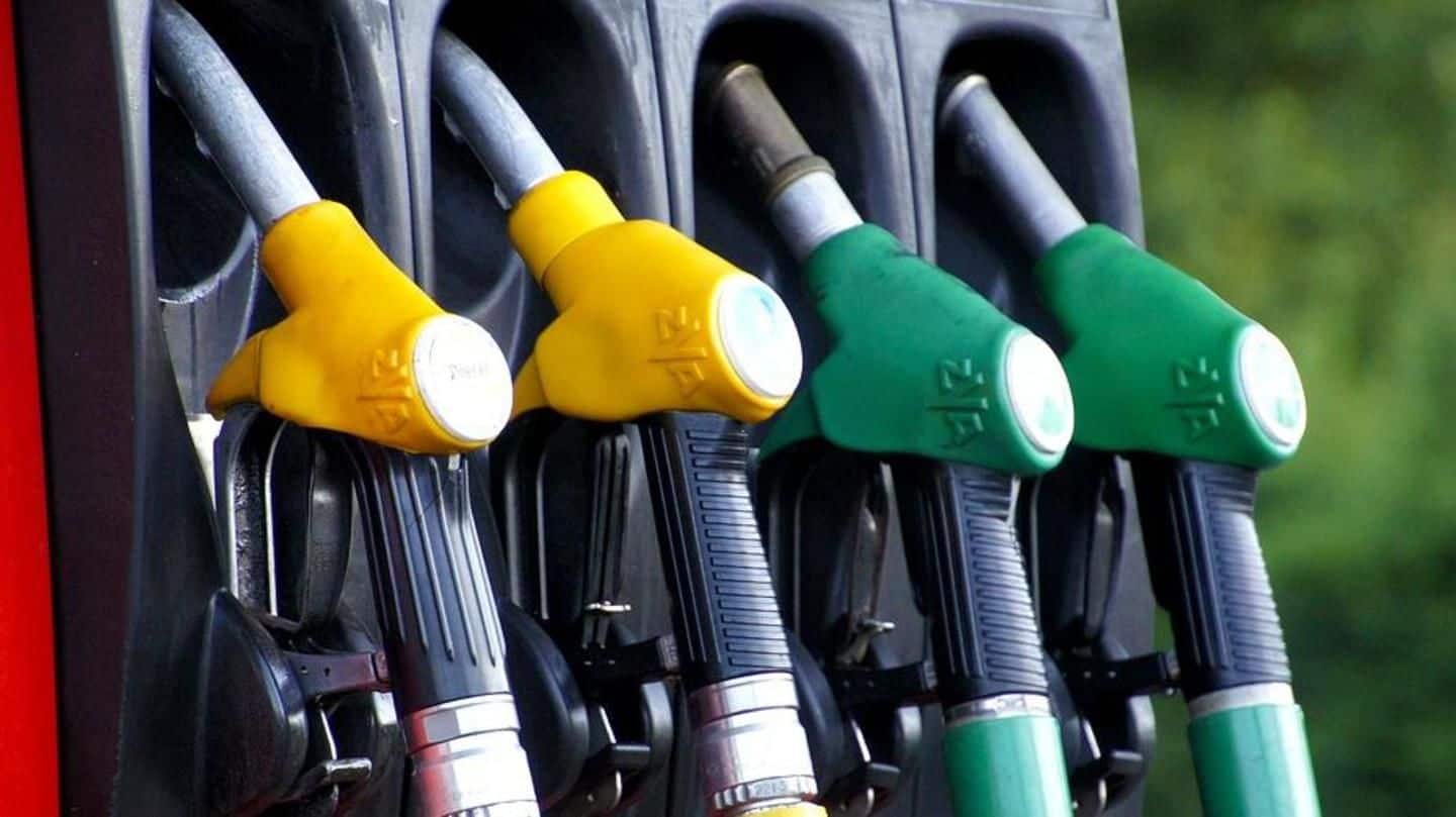 Maharashtra announces additional cut of Rs. 2.5/liter on fuel prices