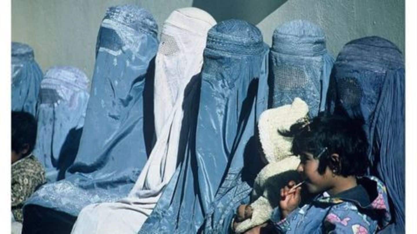 Islamic State bans burqas at security centres
