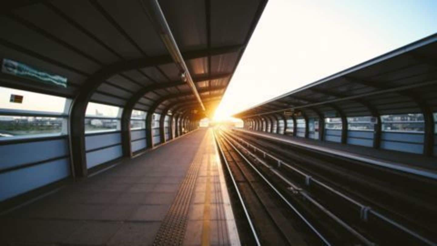 Smart Railway Stations for Smart Cities