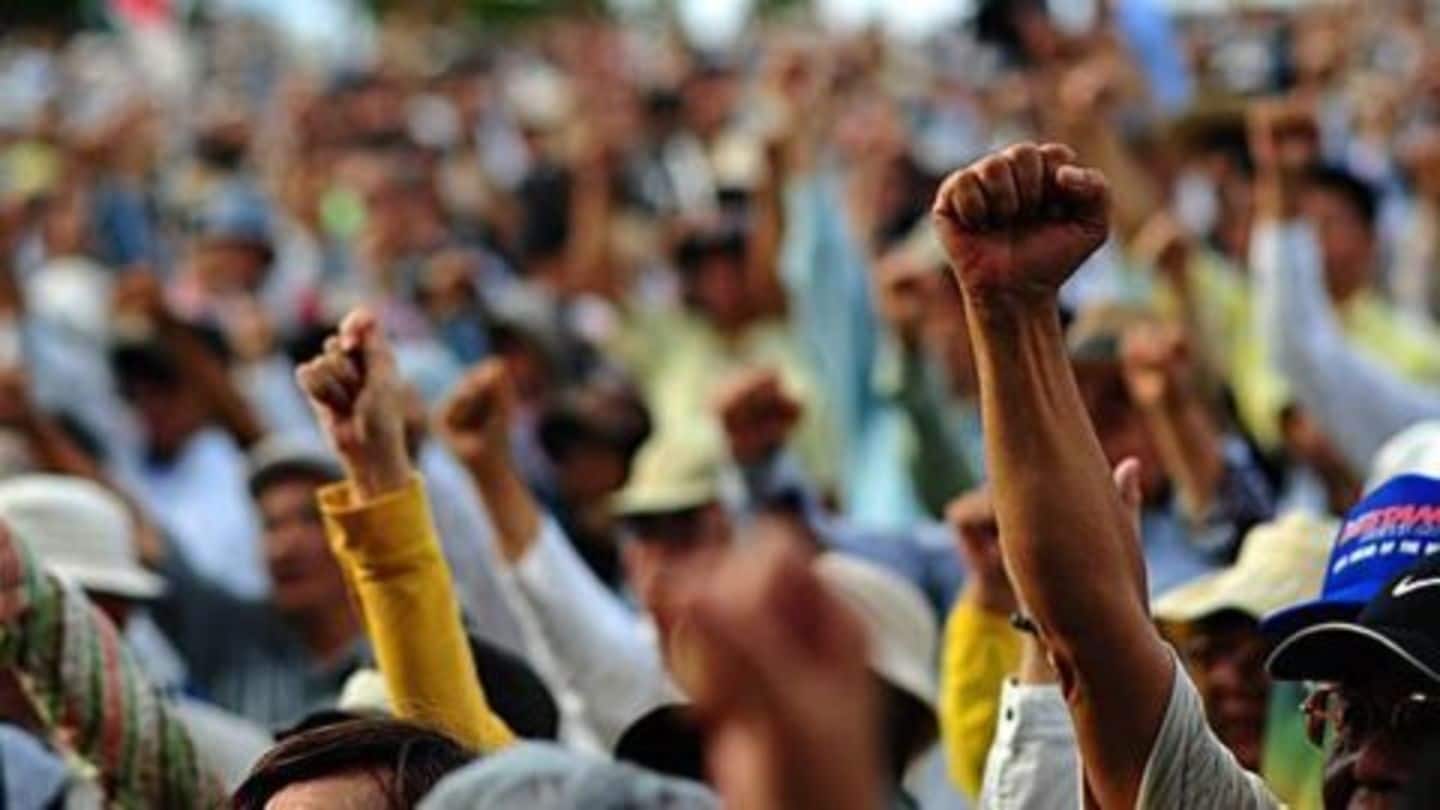 Opposition parties turn up the heat against demonetization Opposition parties turn up the heat against demonetization