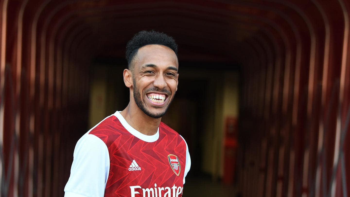 Arsenal's Pierre-Emerick Aubameyang signs new three-year contract