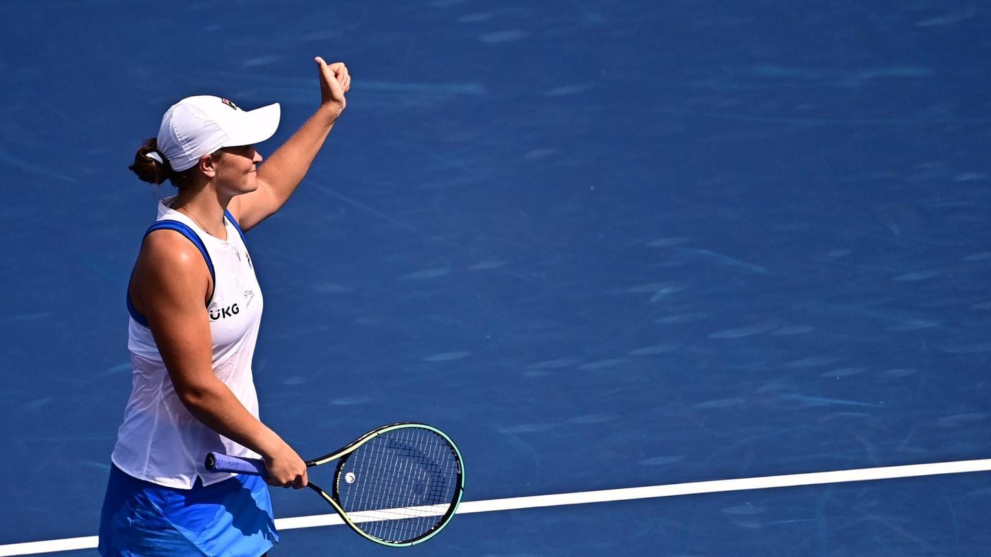 Cincinnati Masters: Medvedev, Barty secure quarter-final wins