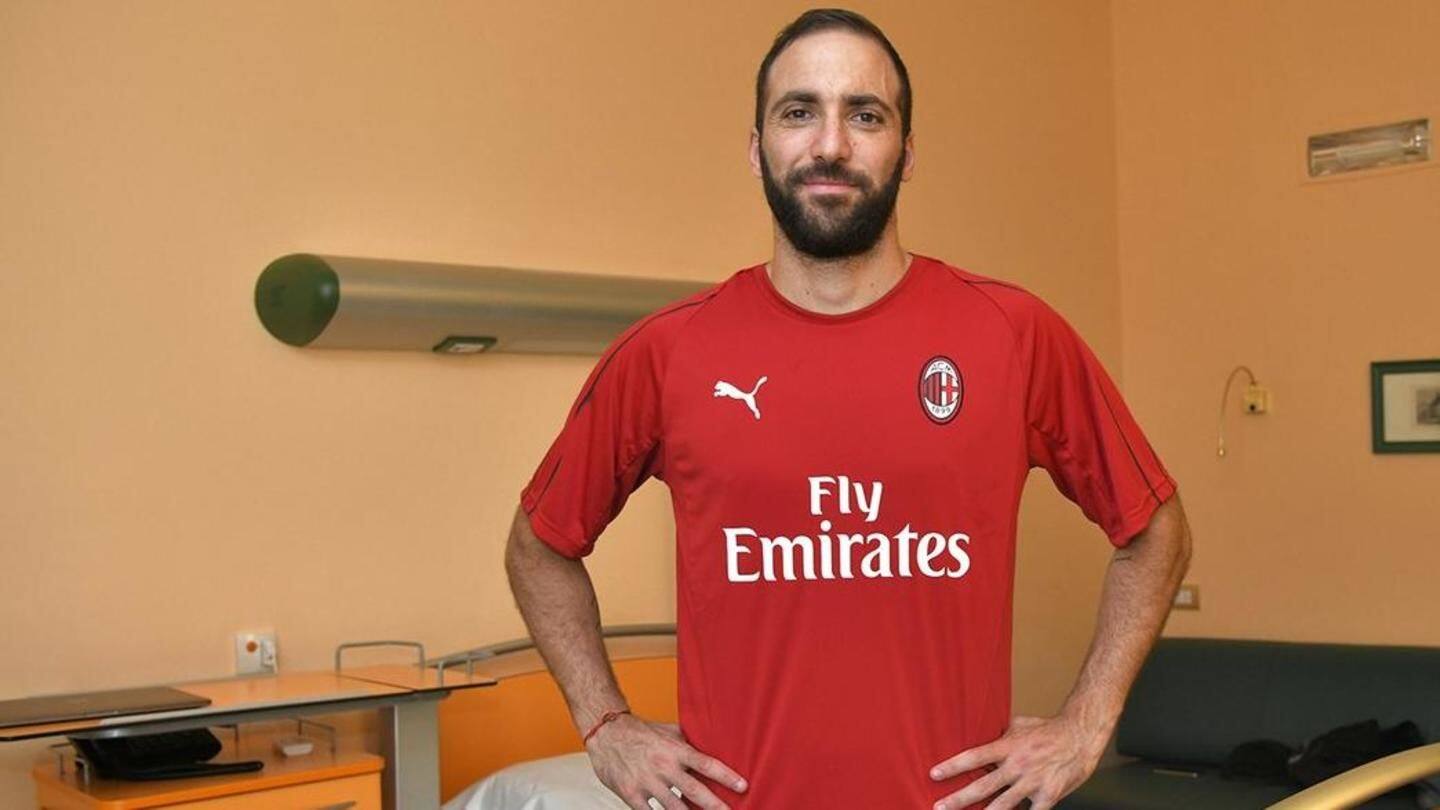 Higuain completes medical, Bonucci in Turin Higuain completes medical, Bonucci in Turin