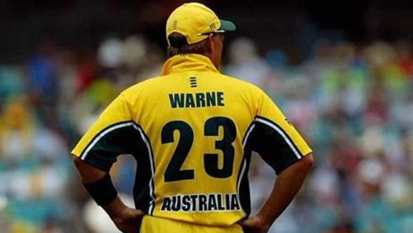 Warne reveals a former Pakistan cricketer offered him USD 200,000