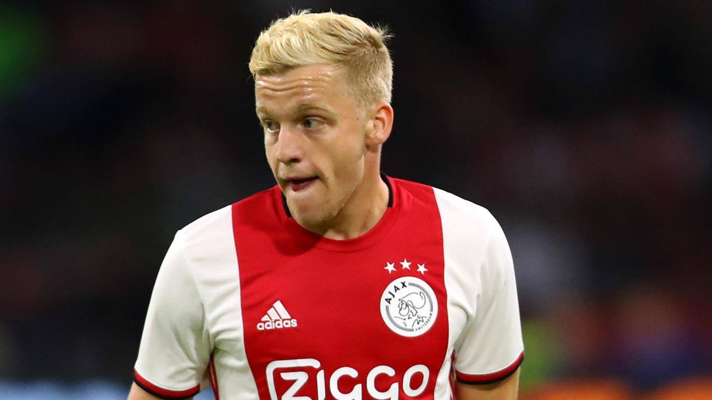 Transfer news: Donny van de Beek completes Manchester United medical