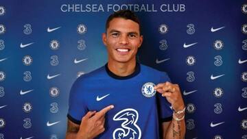 Chelsea sign Thiago Silva on initial one-year deal