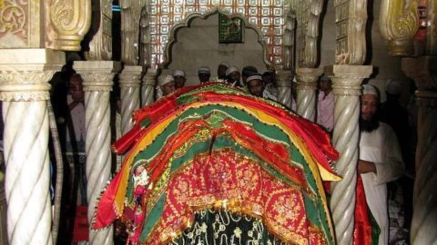 Women to enter Haji Ali Dargah today Women to enter Haji Ali Dargah today
