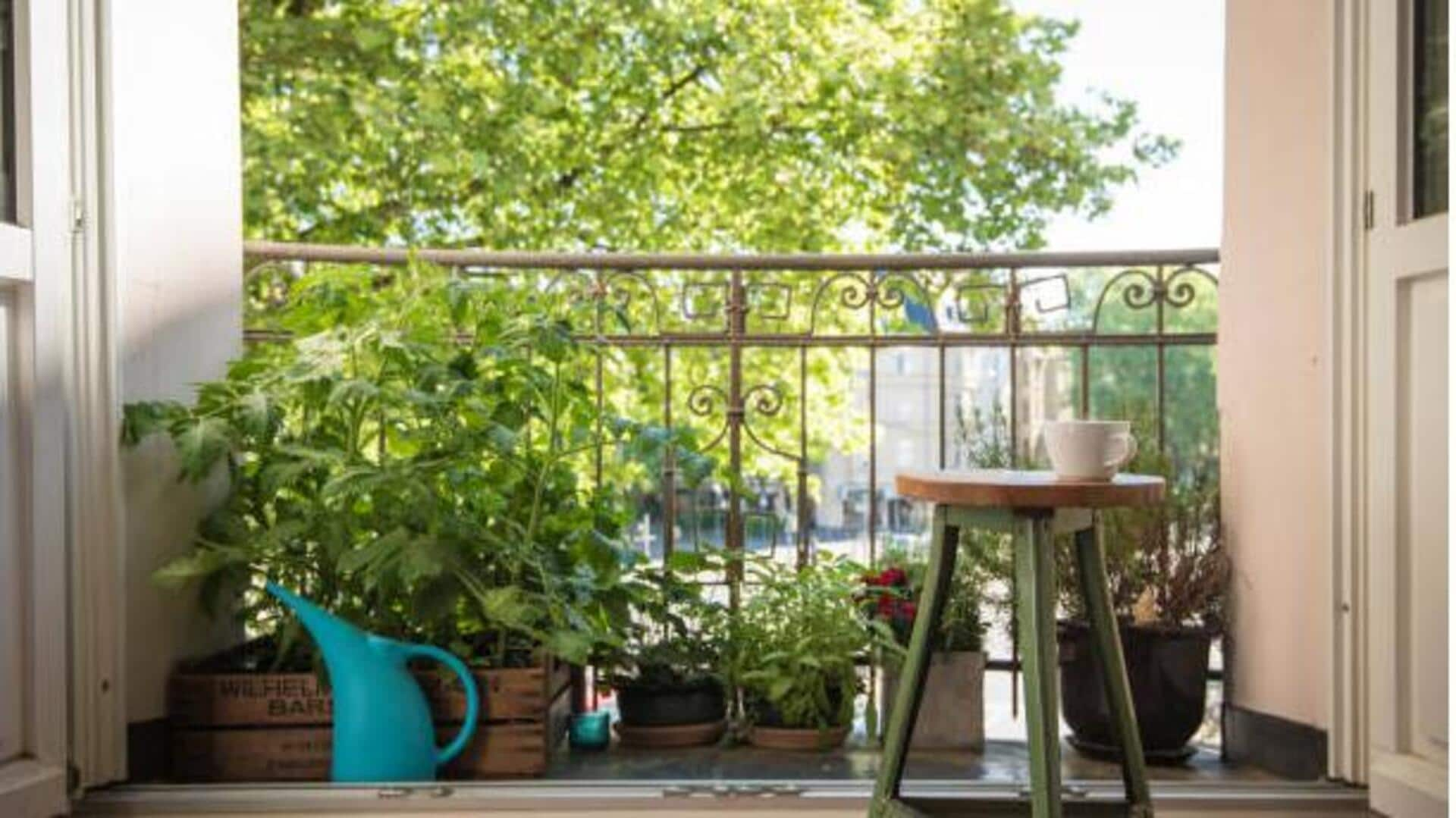 Create a calming oasis: Best aromas for your balcony 