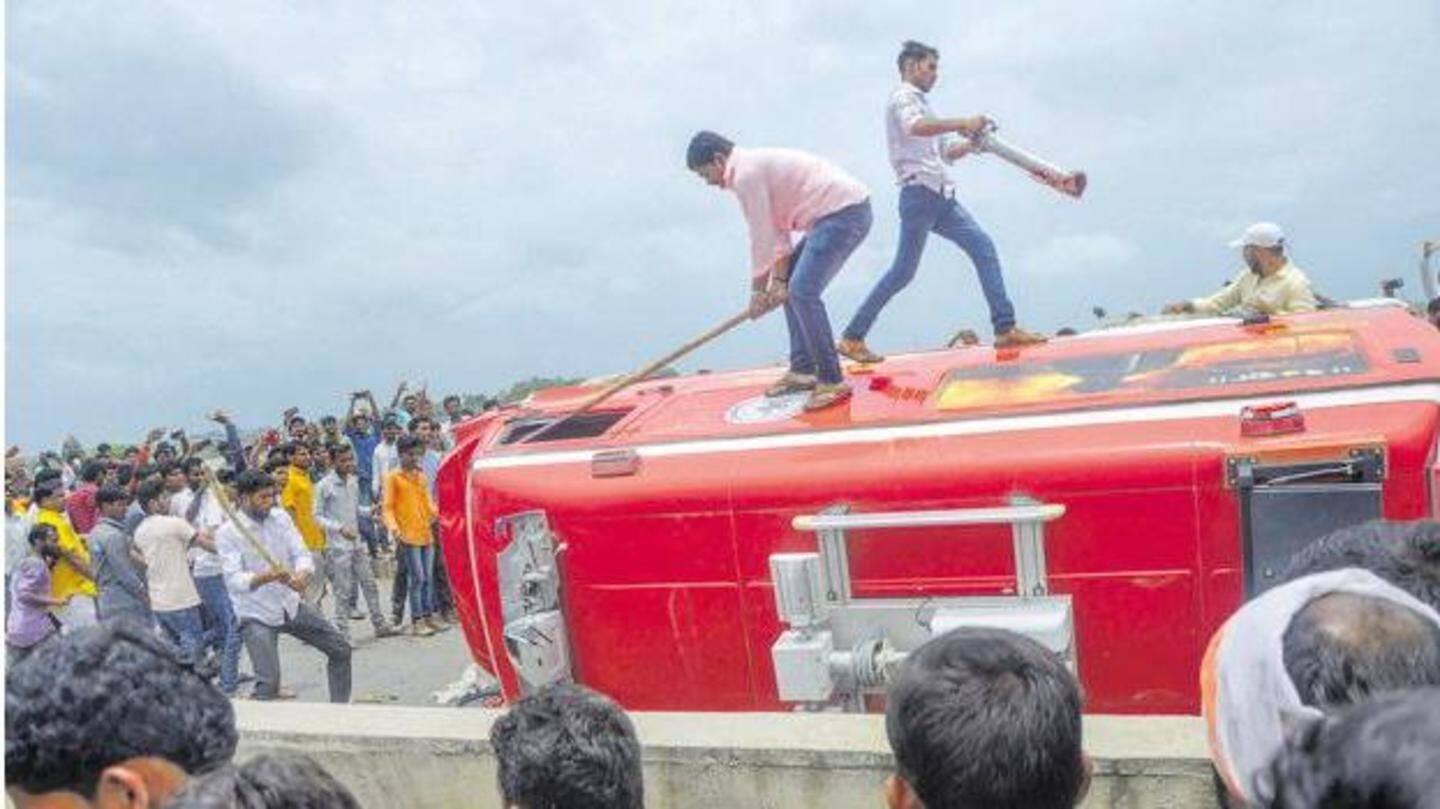 Buses attacked, roads blocked, Maratha outfits begin Mumbai bandh