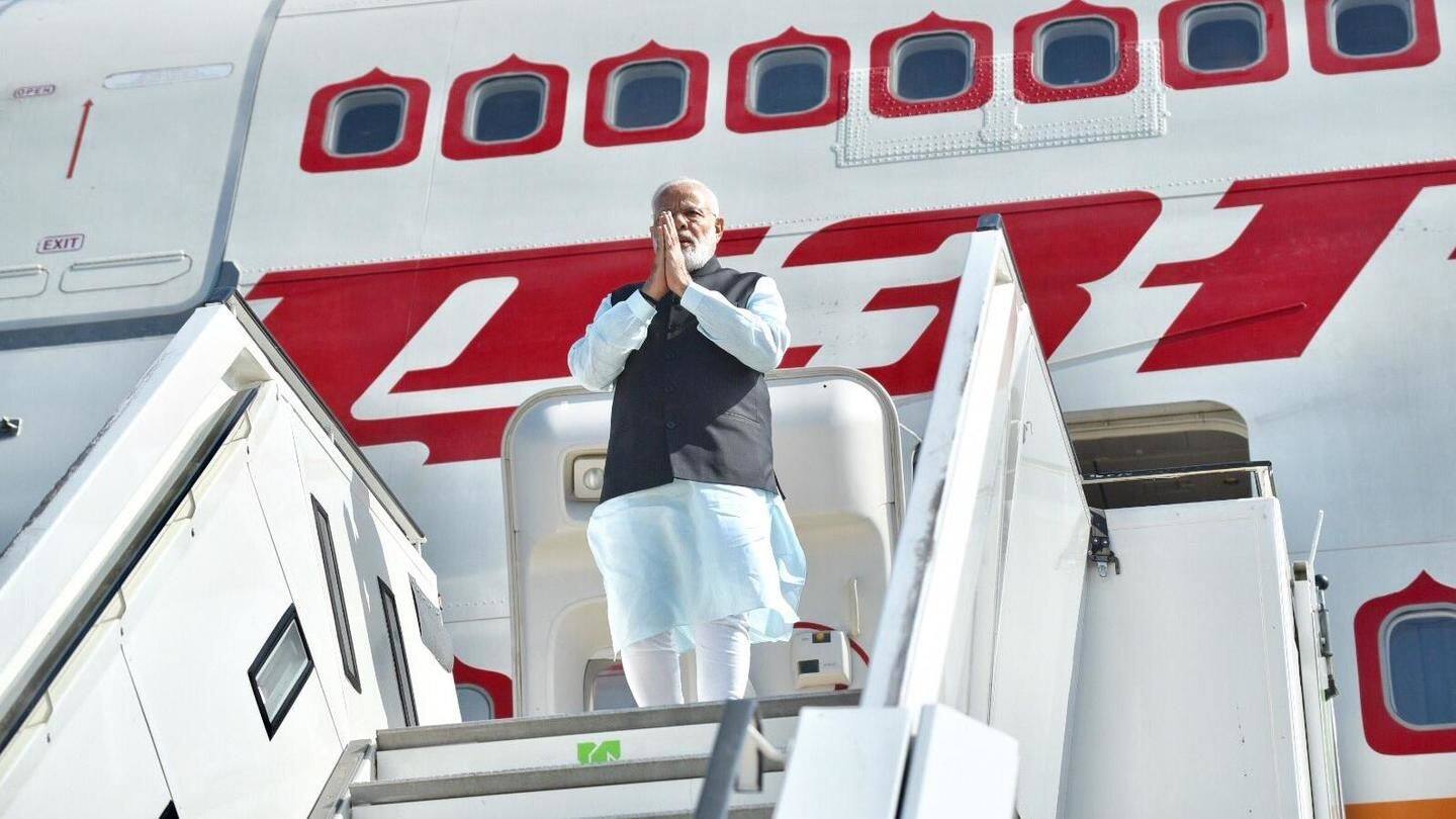 PM Modi arrives in Singapore, last leg of three-nation trip