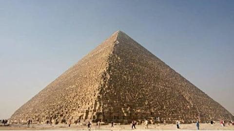 Danish couple climbs Pyramid of Giza, poses naked, uploads video