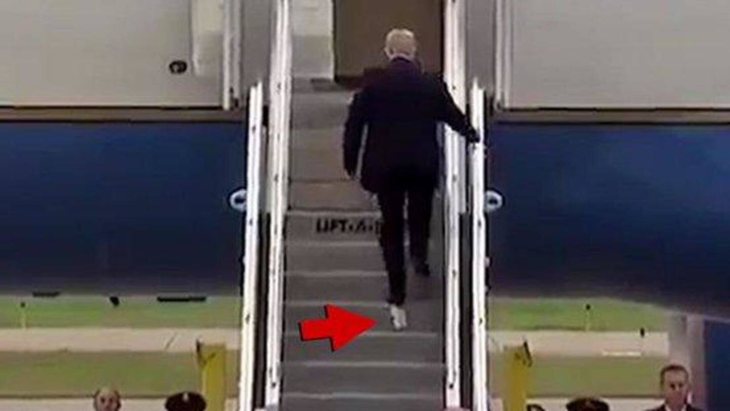 Trump climbs into aircraft with toilet paper stuck to shoe