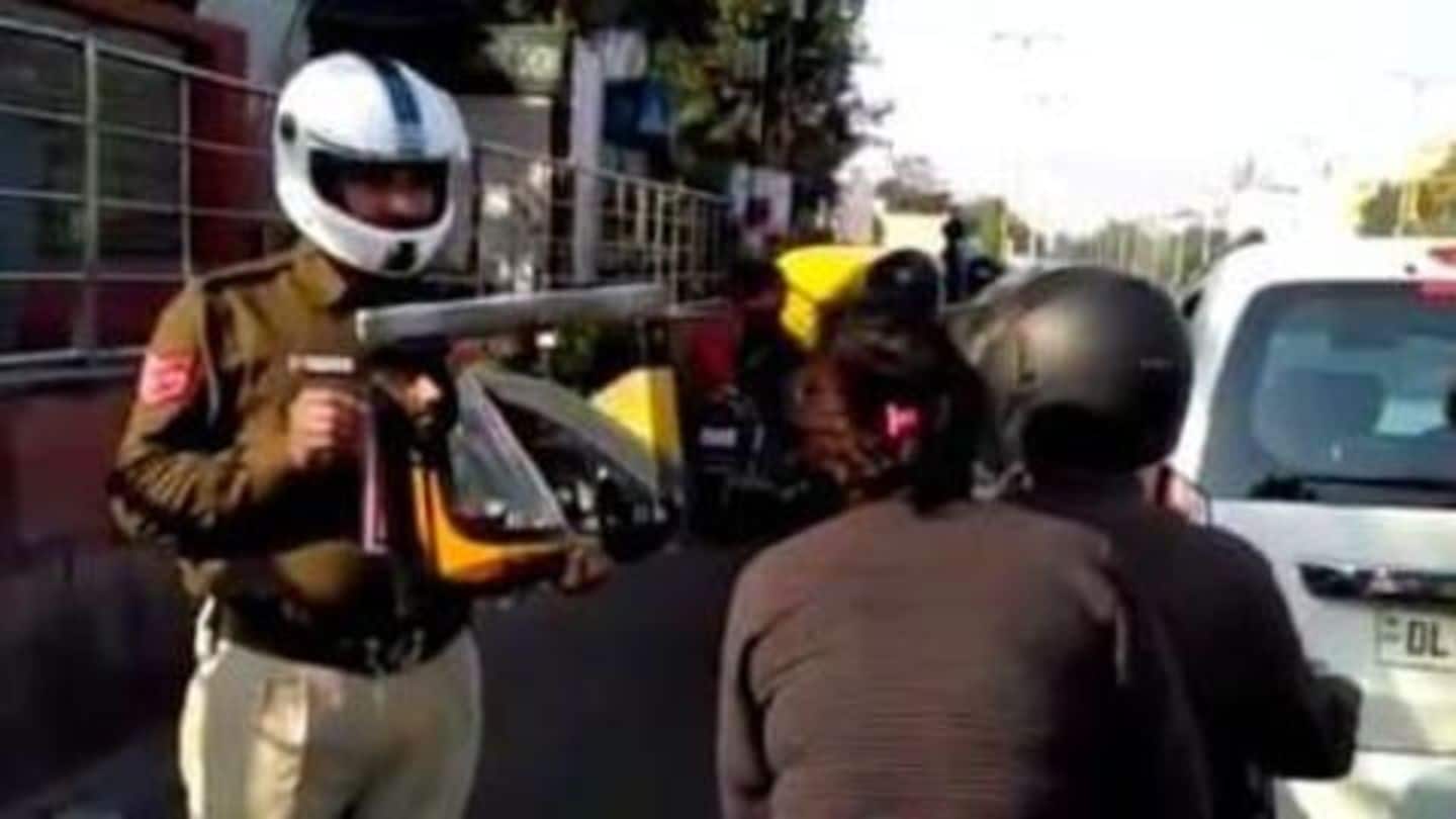 #RoadSafetyWeek2019: Delhi traffic cop shows mirror to helmet-less drivers