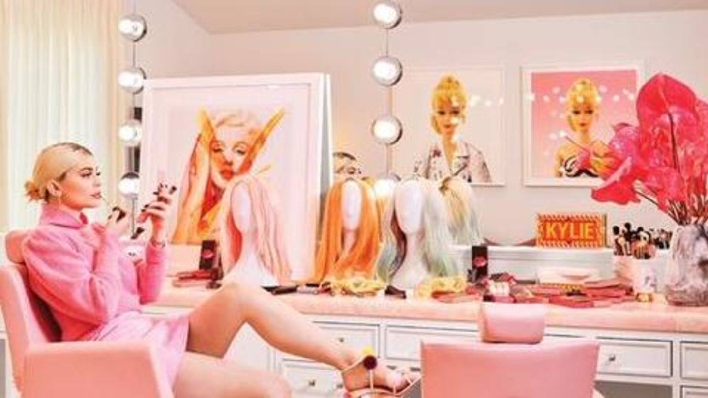 Kylie's glam-room speaks of her affair with the color pink