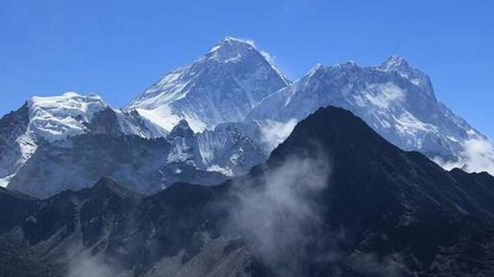 China to ban 'eco-unfriendly' tourist vehicles near Mt. Everest base-camp