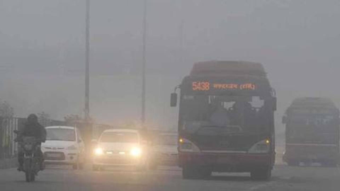 Delhi: Fog envelops city, temperature settles at 7 degree Celsius