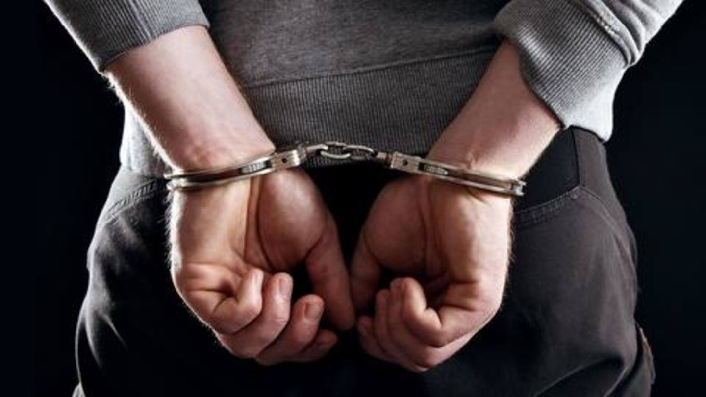 Man dupes job aspirants by posing as government servant, held