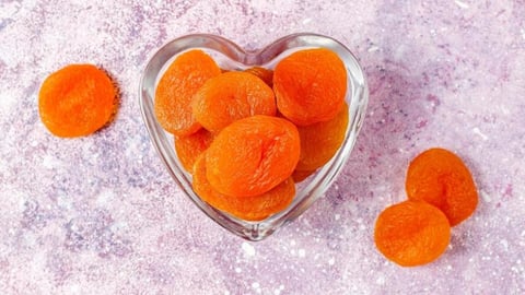 Why you should include dried apricots in your winter diet