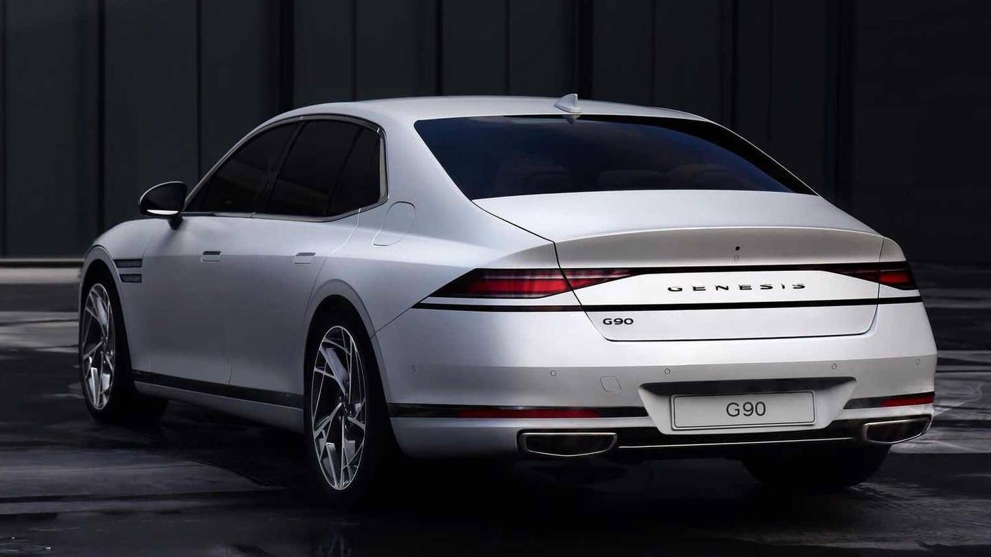 The car has a pentagonal grille and 20-inch wheels The car has a pentagonal grille and 20-inch wheels