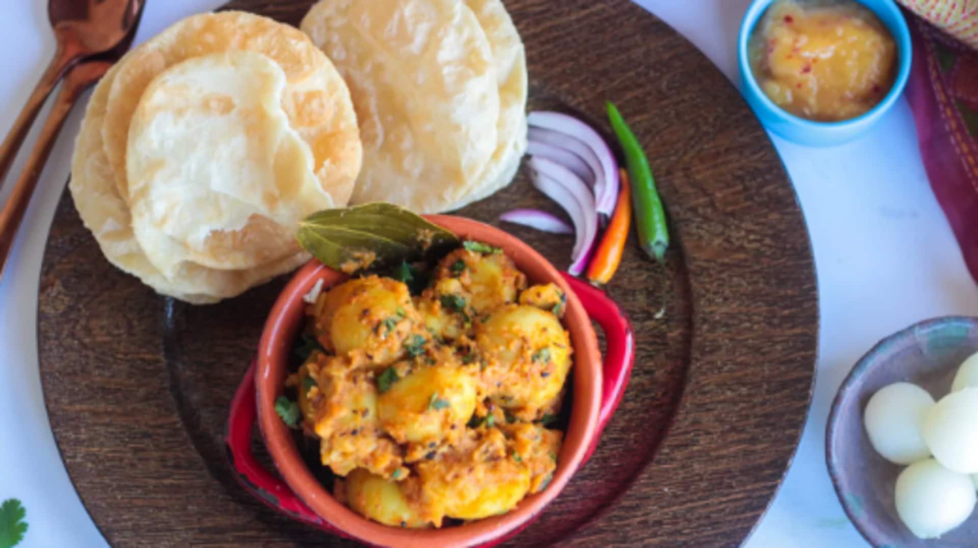 Visiting Kolkata? Try these authentic dishes Visiting Kolkata? Try these authentic dishes