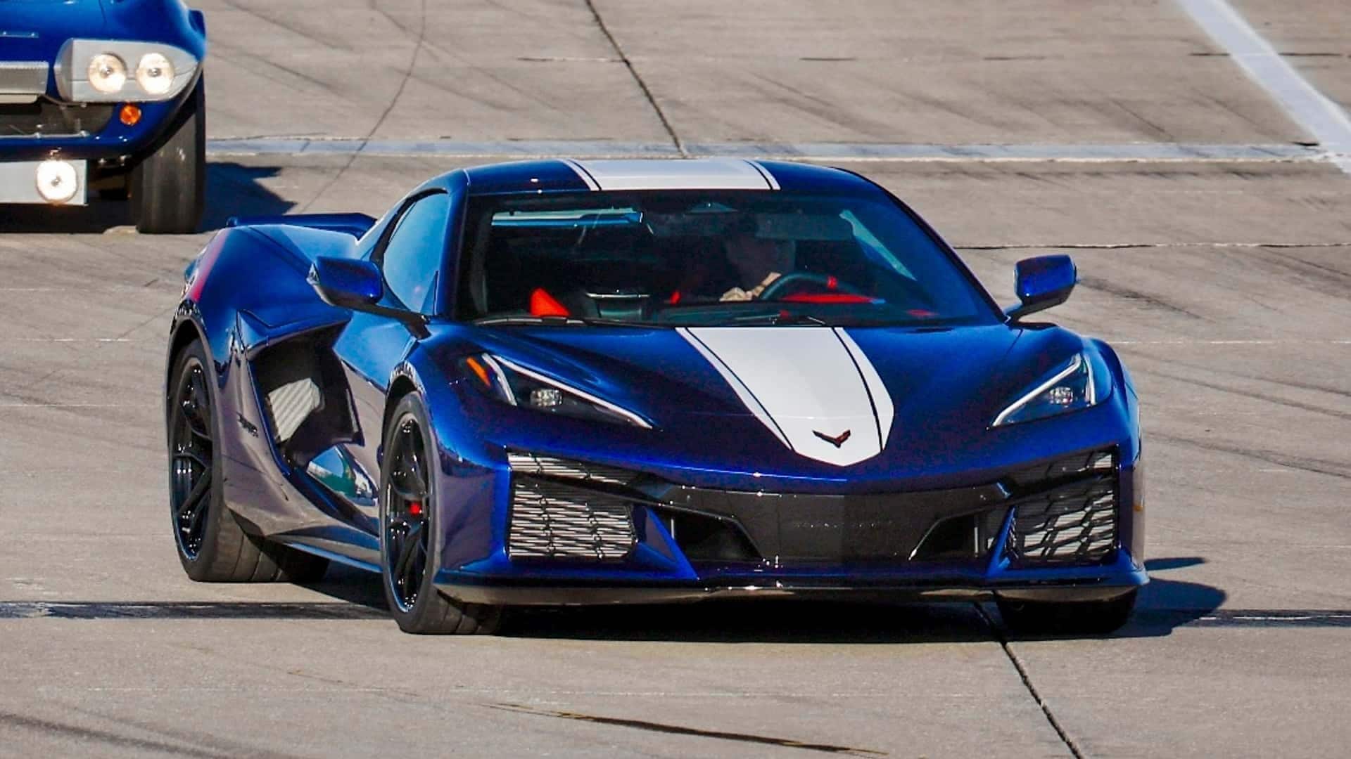 This is how Chevrolet C8 Corvette Grand Sport looks like