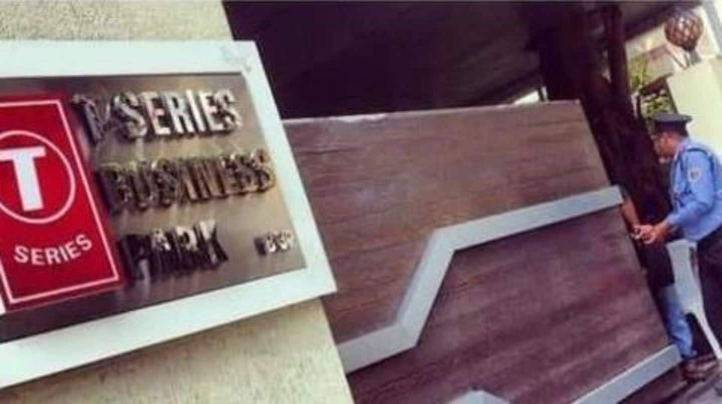 COVID-19 continues to batter India's financial capital COVID-19 continues to batter India's financial capital