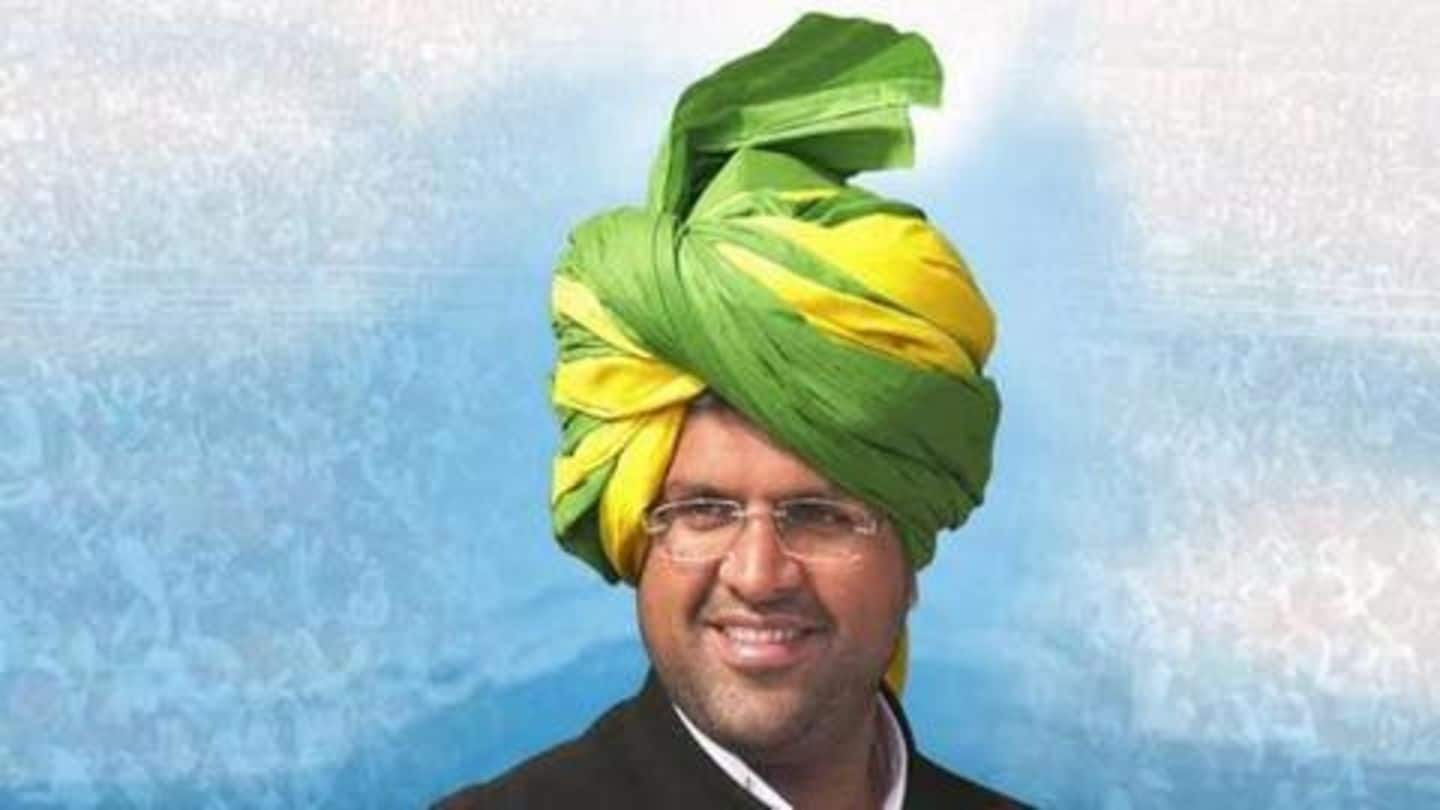 Neck-to-neck fight between BJP, Congress; Chautala emerges as kingmaker Neck-to-neck fight between BJP, Congress; Chautala emerges as kingmaker