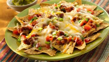 Here's how to make cheesy nachos at home