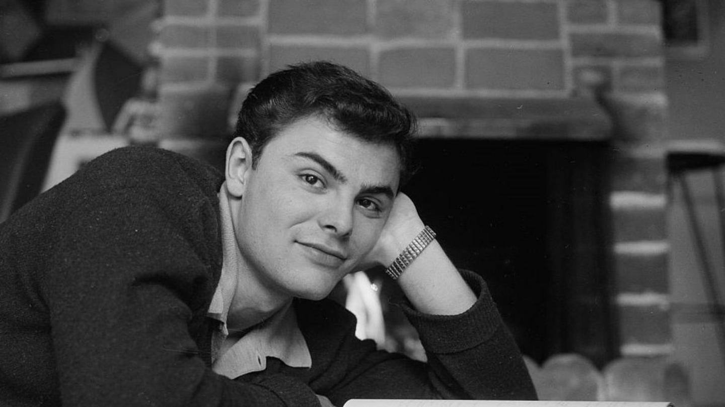 Hollywood actor John Saxon is no more Hollywood actor John Saxon is no more