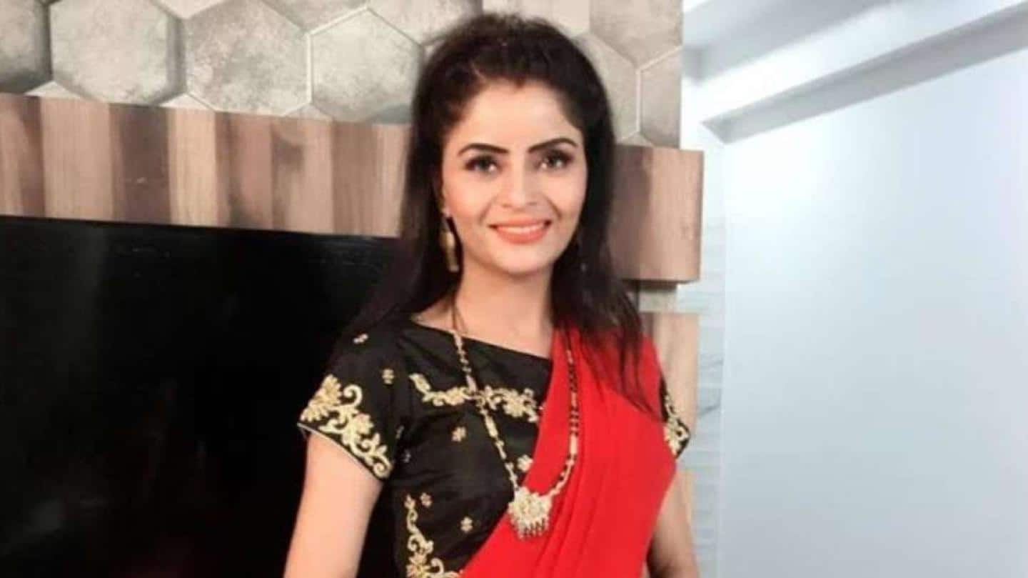 Actress Gehana Vasisth booked over gangrape allegation